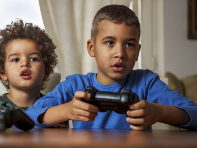 How Online Gaming Helps in Socializing and Benefit Kids in Learning